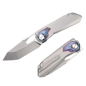COUTEAU REMETTE PEREGRINE...