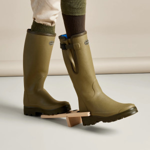 TIRE-BOTTE LE CHAMEAU EN BOIS