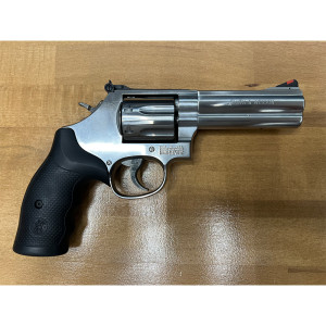 REVOLVER SMITH & WESSON 686...